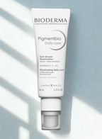 Bioderma Pigmentbio Daily care cream on a light blue background