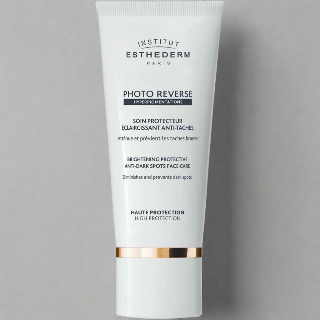 Institut Esthederm Photo Reverse skincare product on a white background